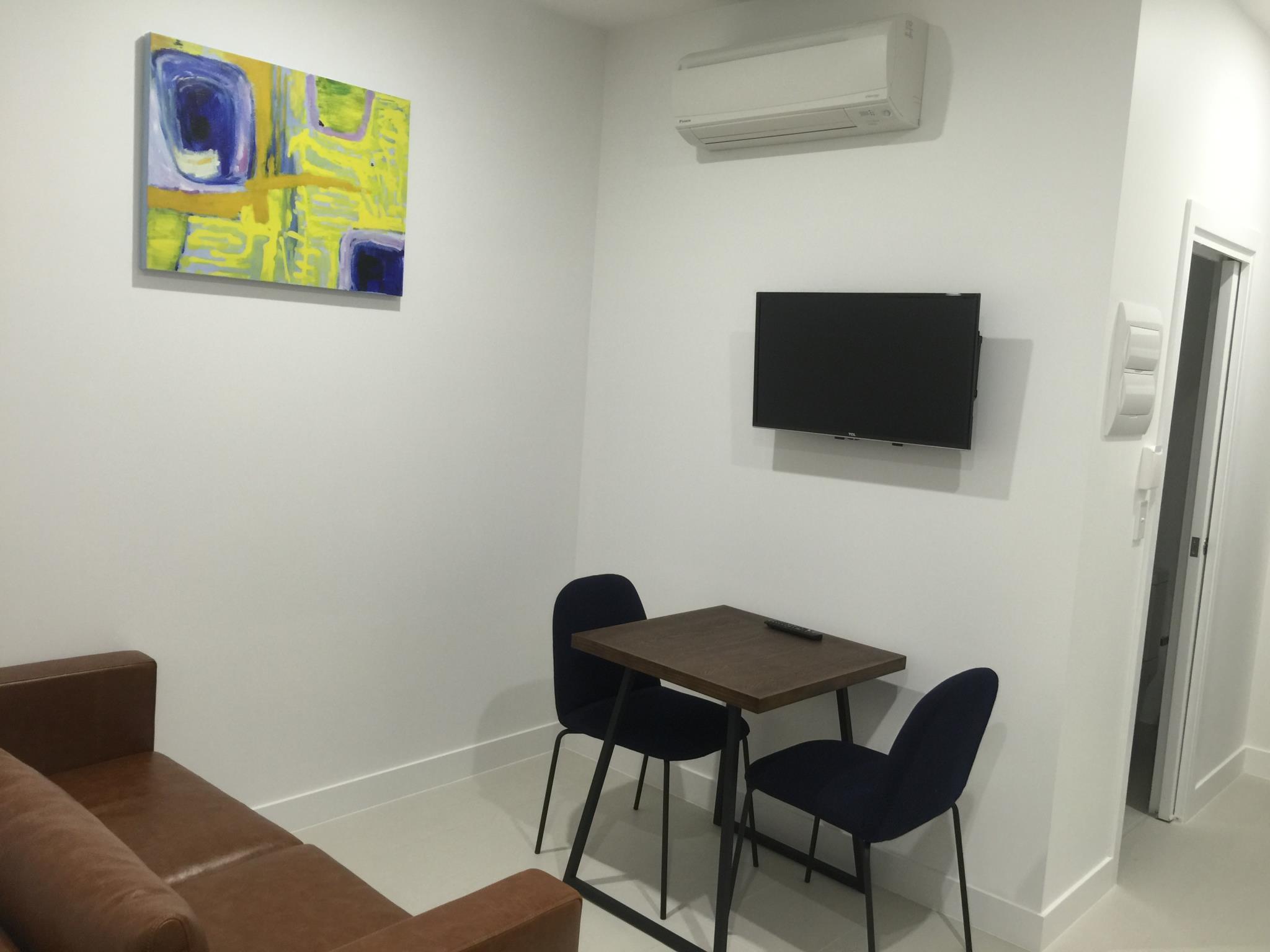 Whitehorse Apartments Hotel Бокс Хил Екстериор снимка